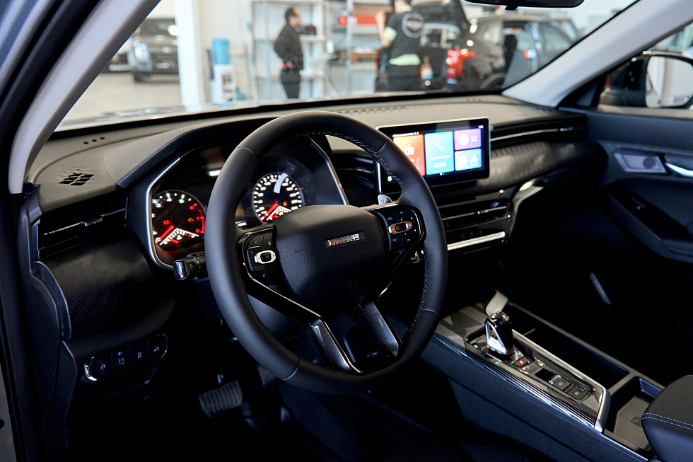 Haval Jolion Комфорт, серый