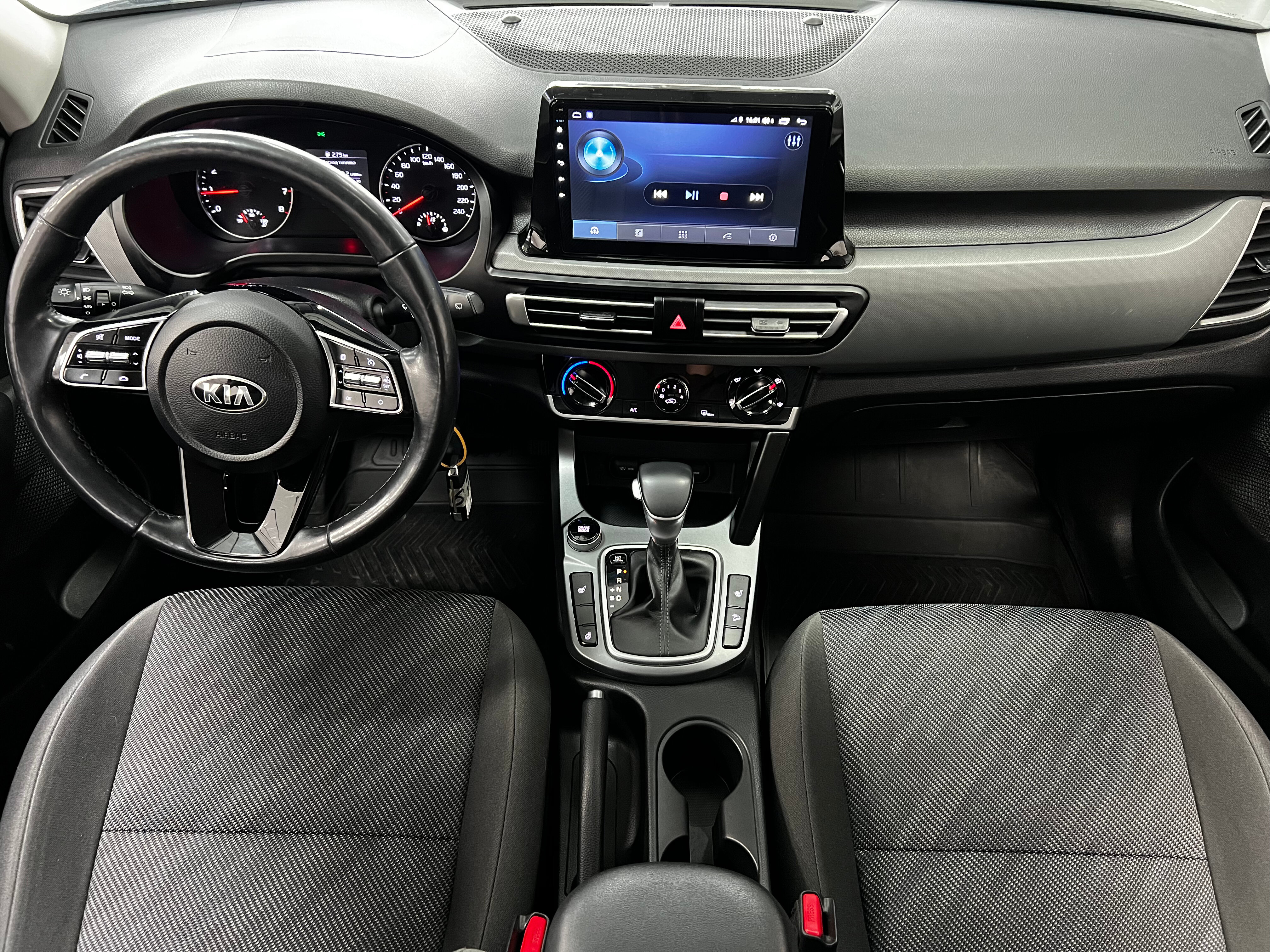 Kia Seltos Comfort, 2021 года, пробег 84000 км