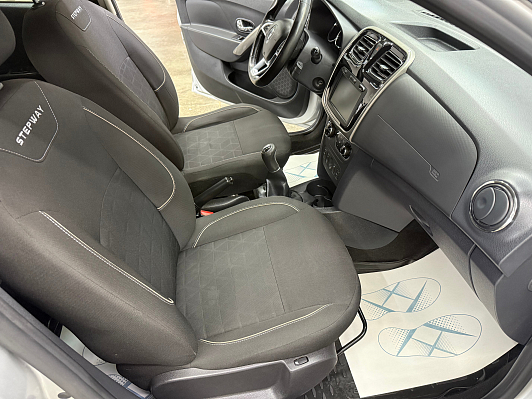 Renault Sandero Stepway Drive, 2020 года, пробег 90921 км