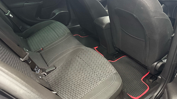 Opel Astra, 2017 года, пробег 158781 км