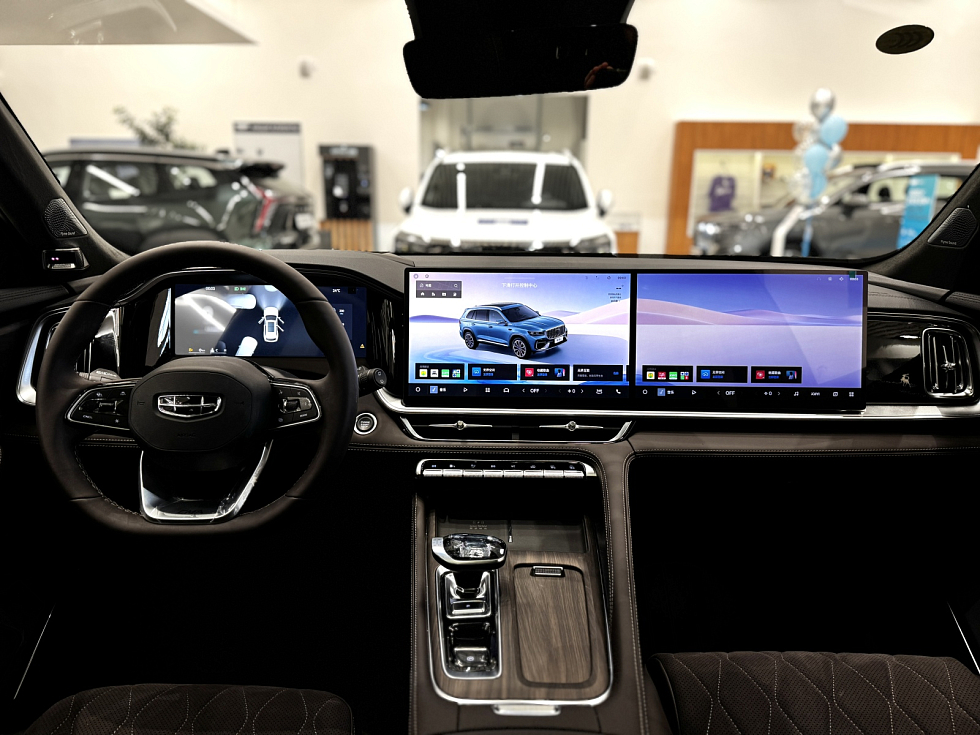 Geely Monjaro Full Moon (Xingyue L), белый