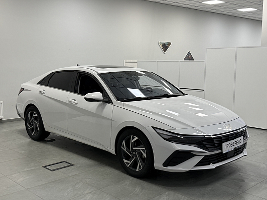 Hyundai Elantra LUX, 2024 года, пробег 36700 км
