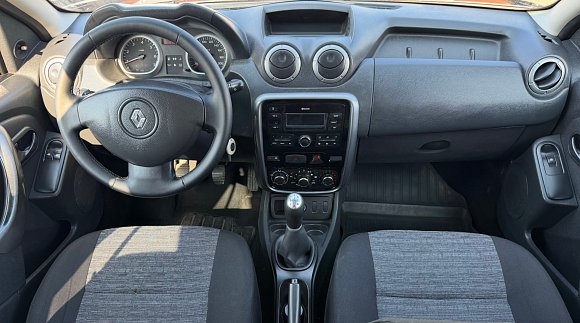 Renault Duster Expression, 2013 года, пробег 142737 км