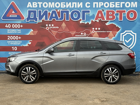 Lada (ВАЗ) Vesta Luxe, 2021 года, пробег 40000 км