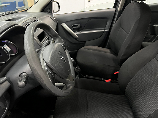Renault Sandero Confort, 2015 года, пробег 96000 км