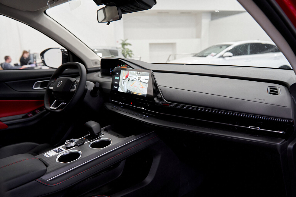 Changan UNI-S Техно, красный