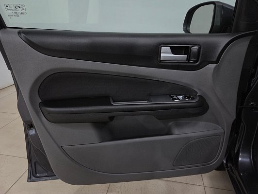 Ford Focus Titanium, 2010 года, пробег 216026 км