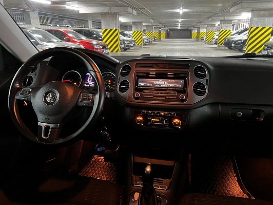 Volkswagen Tiguan Avenue, 2012 года, пробег 136000 км