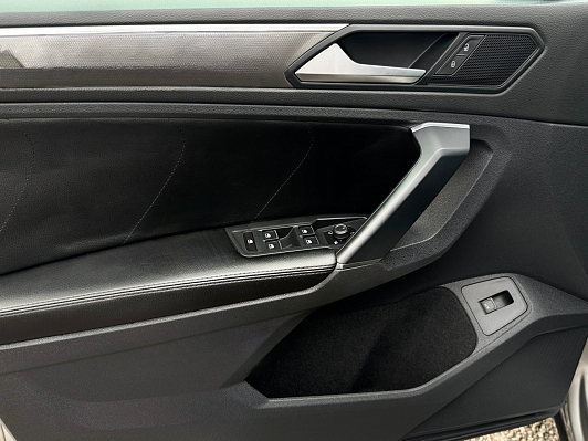 Volkswagen Tiguan, 2018 года, пробег 131067 км