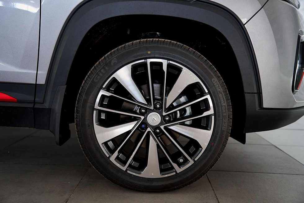 Changan CS35 Plus Tech, серебряный