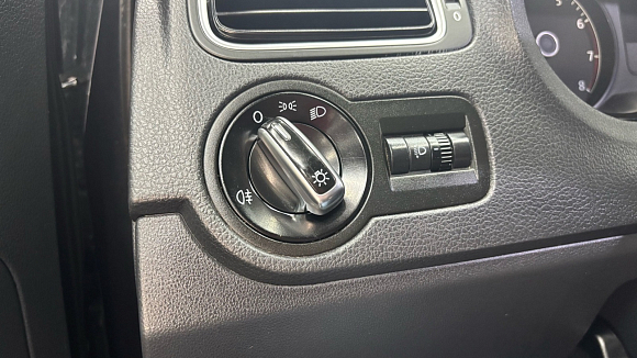 Volkswagen Polo Sochi Edition, 2013 года, пробег 171120 км
