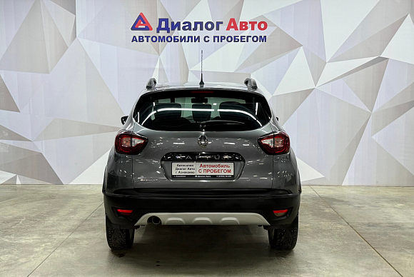 Renault Kaptur Drive, 2017 года, пробег 123950 км