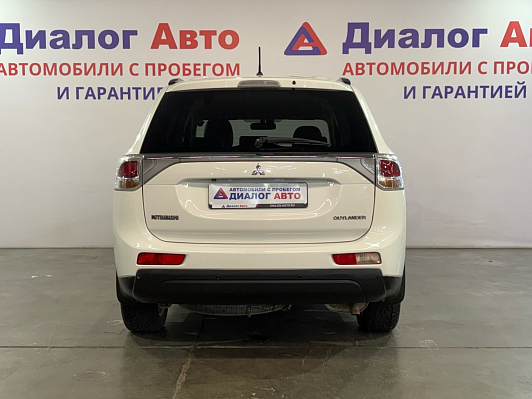Mitsubishi Outlander Instyle, 2012 года, пробег 138420 км