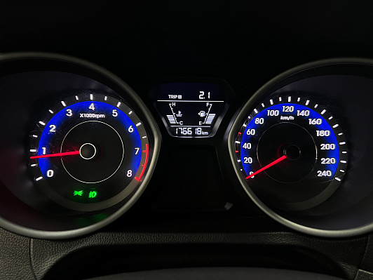 Hyundai Elantra, 2015 года, пробег 176500 км