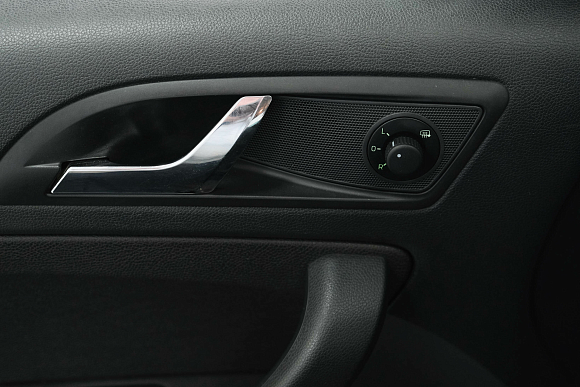 Skoda Yeti Ambition, 2015 года, пробег 124215 км