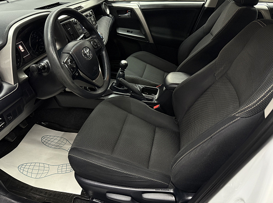 Toyota RAV4, 2018 года, пробег 122496 км