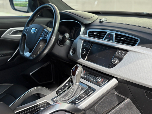 Geely Atlas Люкс + Yandex Auto, 2018 года, пробег 114328 км