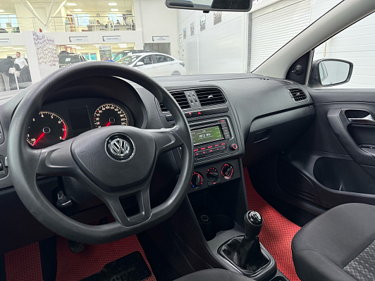 Volkswagen Polo Comfortline, 2015 года, пробег 159000 км