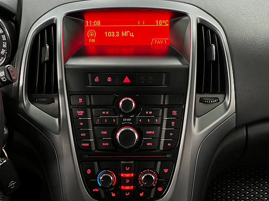 Opel Astra Active, 2013 года, пробег 156000 км