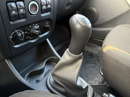 Lada (ВАЗ) Largus Luxe Prestige Glonass (5 мест) (2018-2019), 2018 года, пробег 146459 км