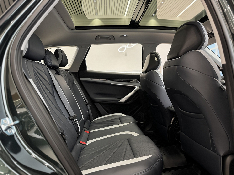 Geely Atlas Флагман, черный