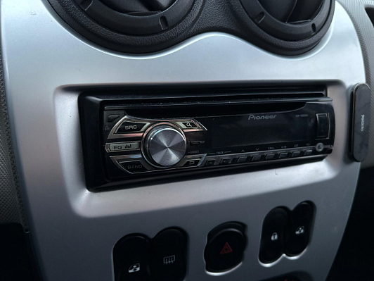 Renault Sandero Expression, 2010 года, пробег 186691 км