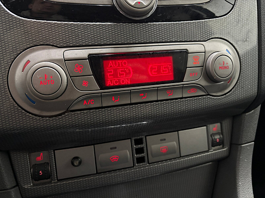 Ford Focus Ghia, 2010 года, пробег 182429 км