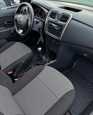 Renault Logan Privilege, 2017 года, пробег 106000 км