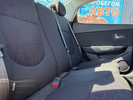 Kia Rio, 2013 года, пробег 181000 км