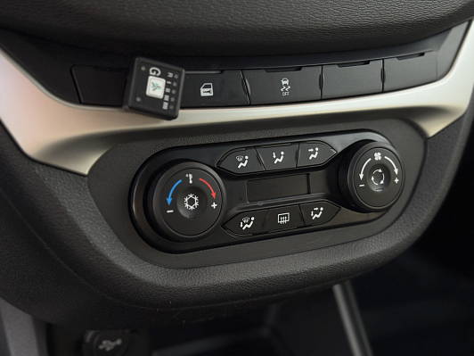 Lada (ВАЗ) Vesta Comfort Winter, 2019 года, пробег 131501 км