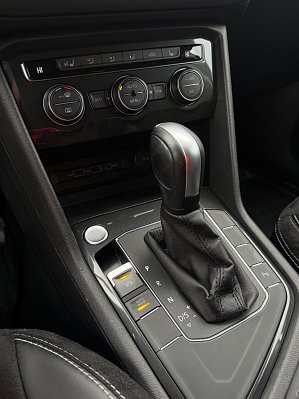 Volkswagen Tiguan CONNECT, 2019 года, пробег 68561 км