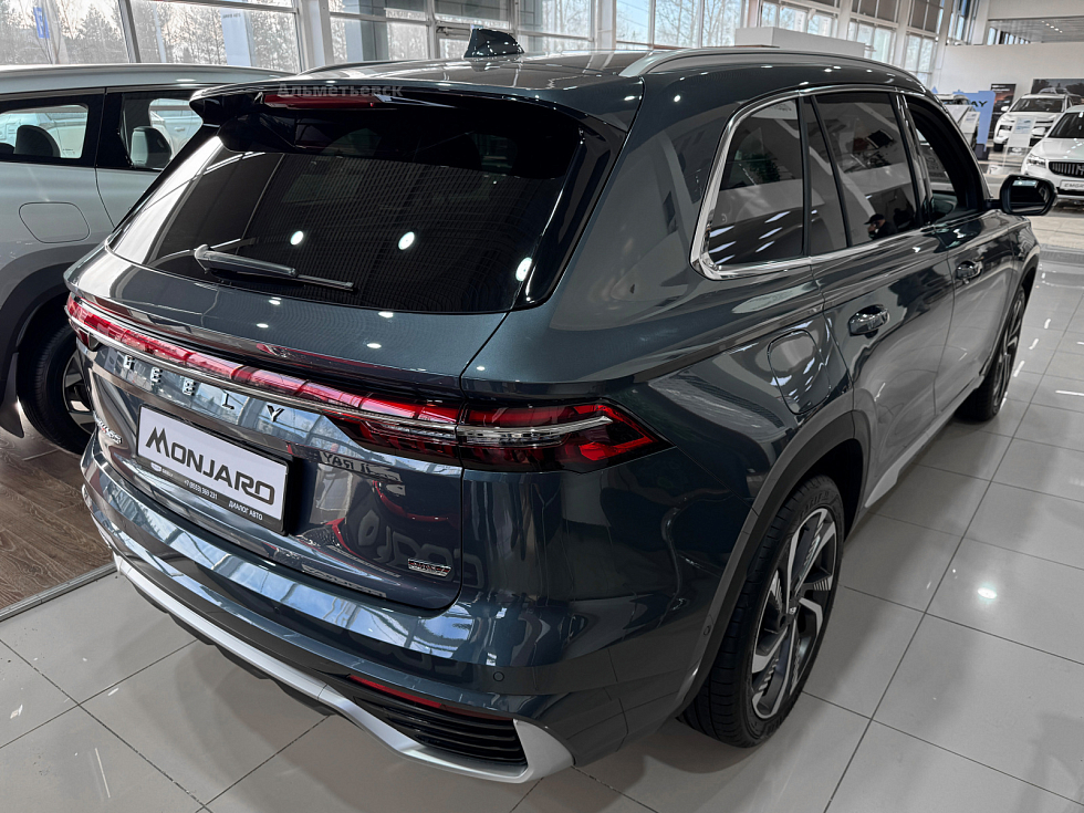 Geely Monjaro , серый