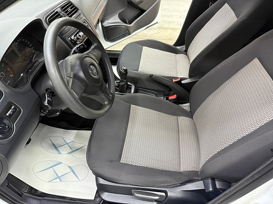 Volkswagen Polo Trendline, 2014 года, пробег 121625 км