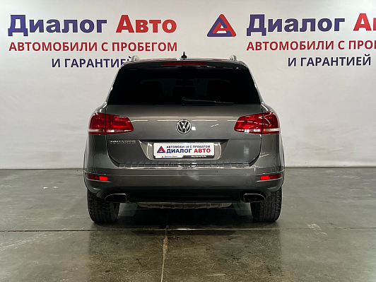 Volkswagen Touareg, 2012 года, пробег 178000 км