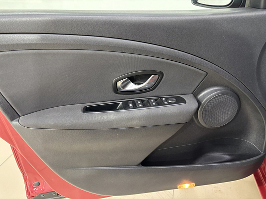 Renault Fluence, 2011 года, пробег 218432 км