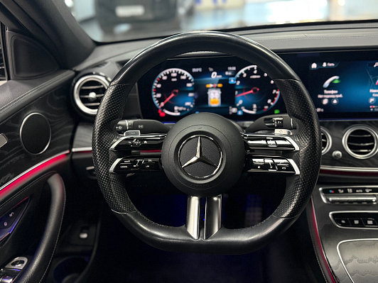 Mercedes-Benz E-Класс, 2021 года, пробег 75642 км