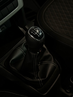 Skoda Yeti Hockey Edition, 2016 года, пробег 148000 км