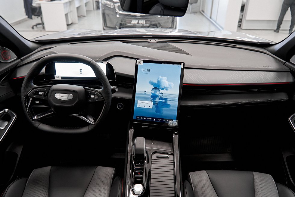 Geely Cityray Флагман, серебряный