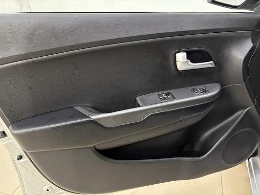 Kia Rio Comfort, 2015 года, пробег 118418 км
