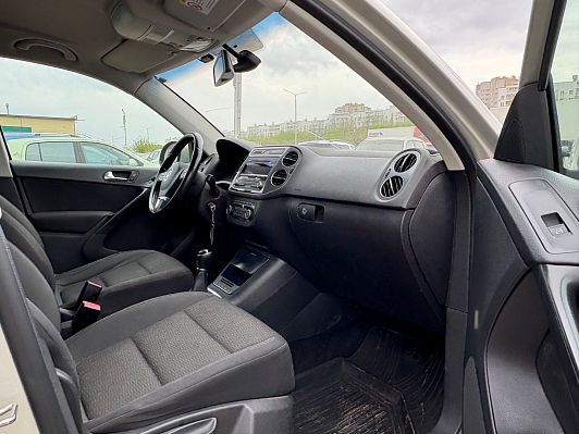 Volkswagen Tiguan, 2012 года, пробег 124174 км