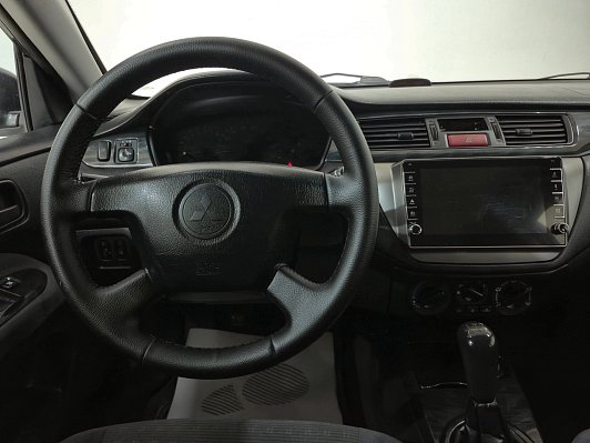 Mitsubishi Lancer, 2004 года, пробег 181755 км