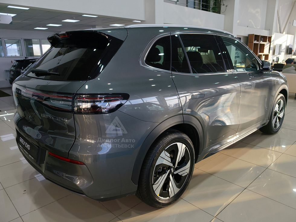 Geely EX5 Макс, серый