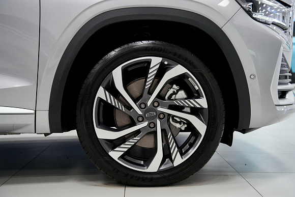 Geely Monjaro Exclusive, серый