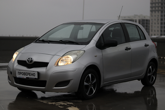 Toyota Yaris, 2009 года, пробег 225000 км