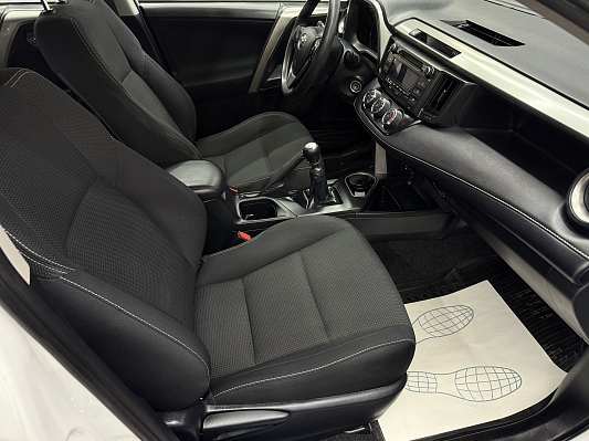 Toyota RAV4, 2018 года, пробег 122496 км