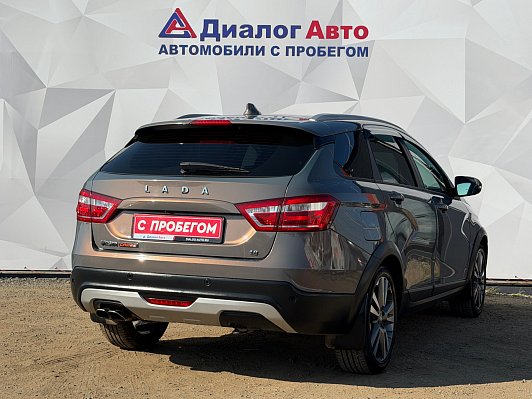 Lada (ВАЗ) Vesta Luxe Multimedia, 2019 года, пробег 149000 км