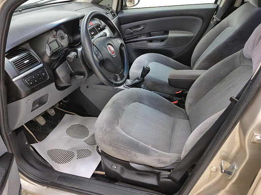 Fiat Linea Emotion, 2011 года, пробег 220925 км