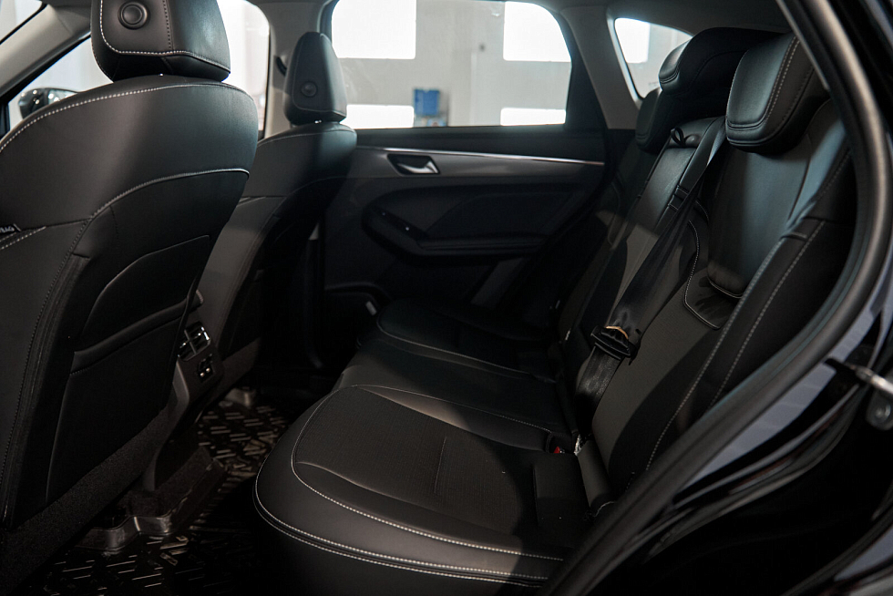 Haval Jolion Оптимум, черный