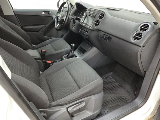 Volkswagen Tiguan Trend&Fun, 2011 года, пробег 259495 км