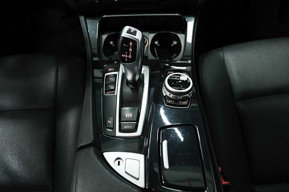 BMW 5 серии, 2014 года, пробег 186538 км